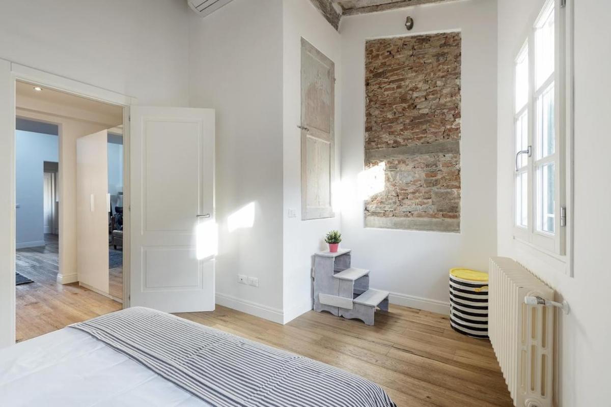 Ghibellina Attic *